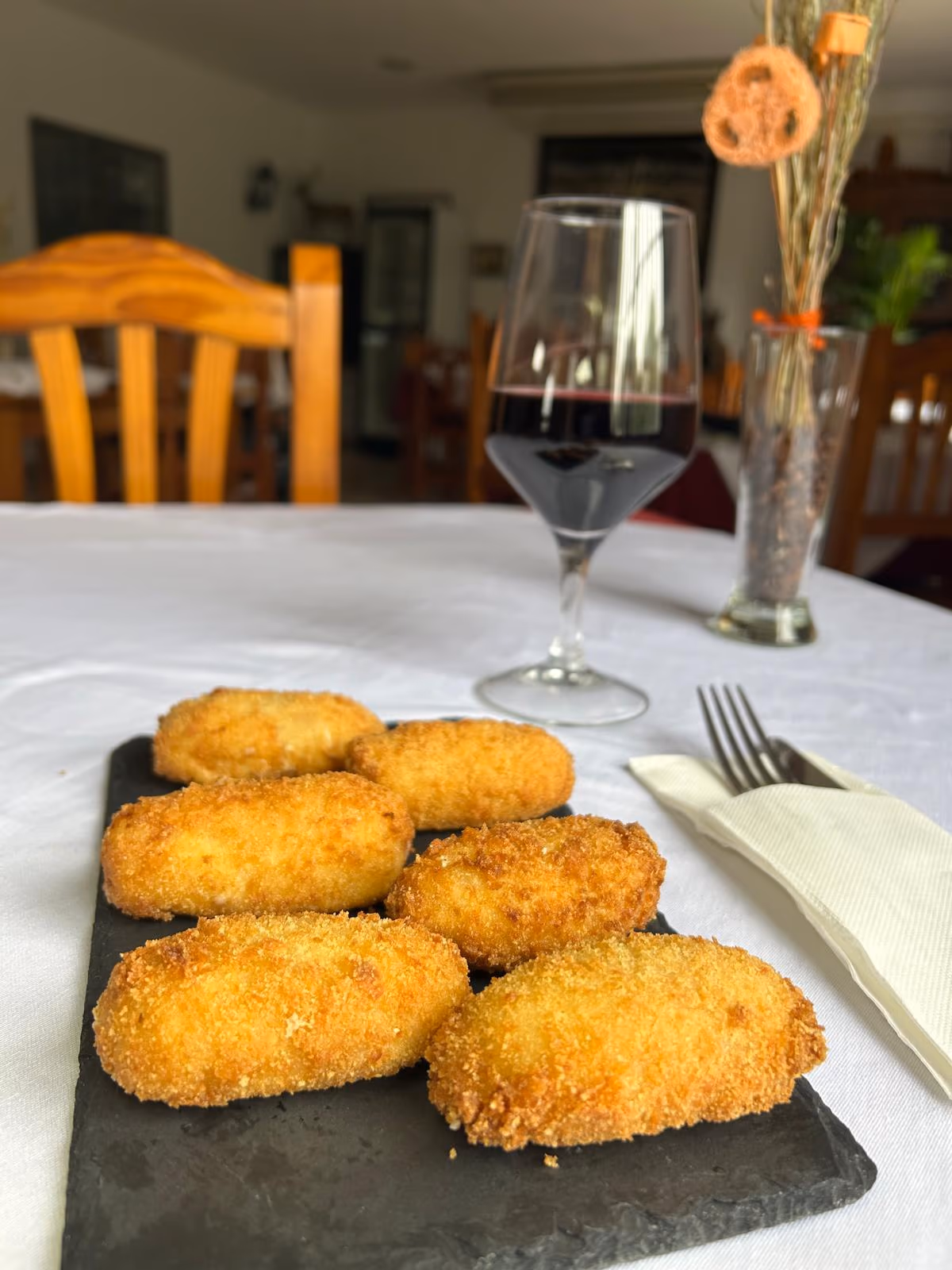 Ambiente del Restaurante Don Quijote Estremera en Estremera, Madrid 13