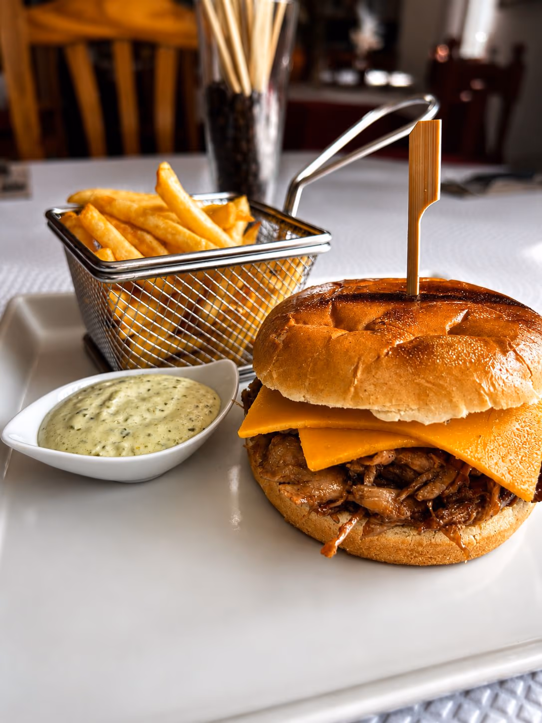 Hamburguesa pull pork — Restaurante Don Quijote Estremera, Estremera (Madrid)